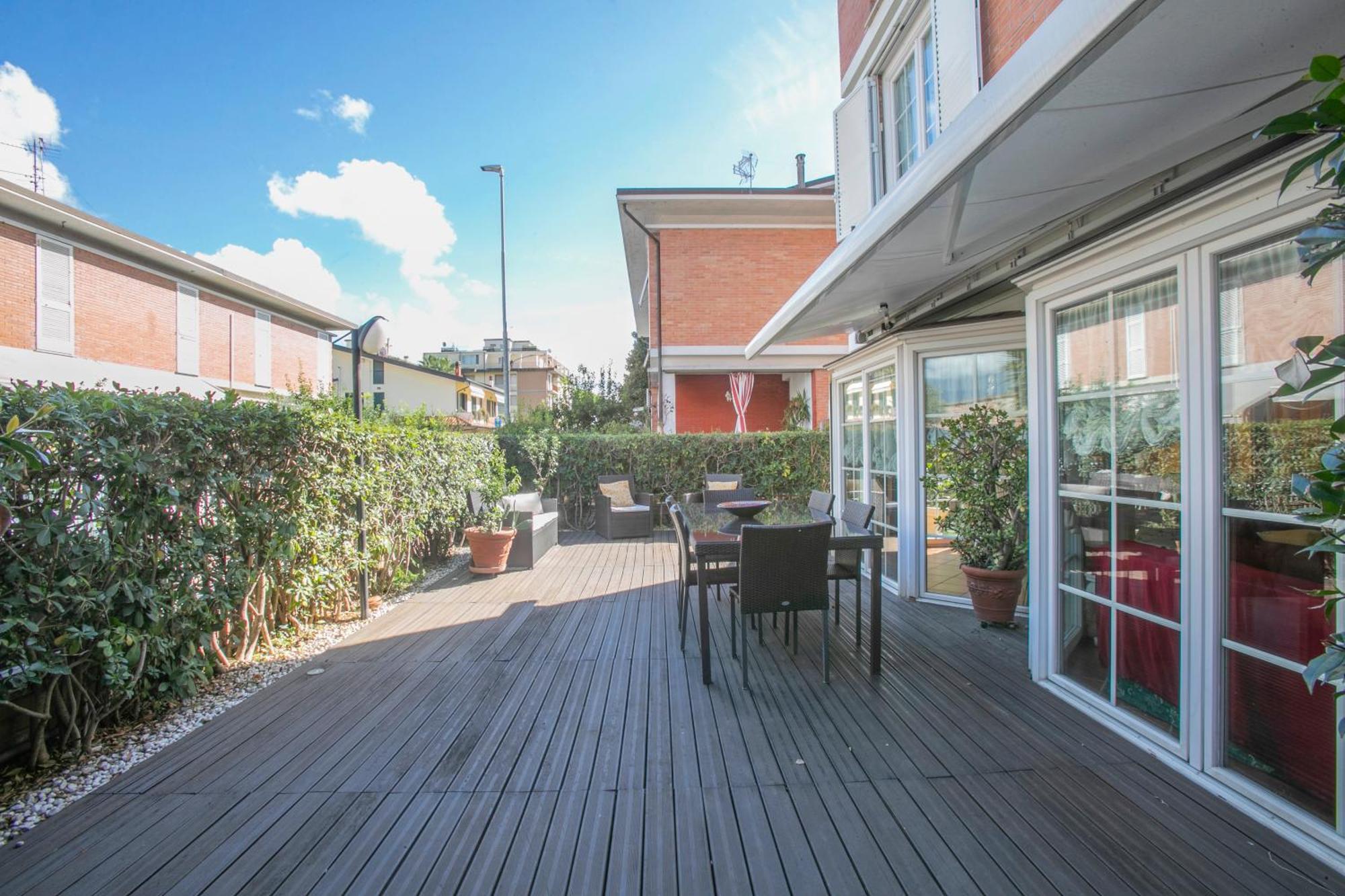 Maison Renee Viareggio Exterior foto