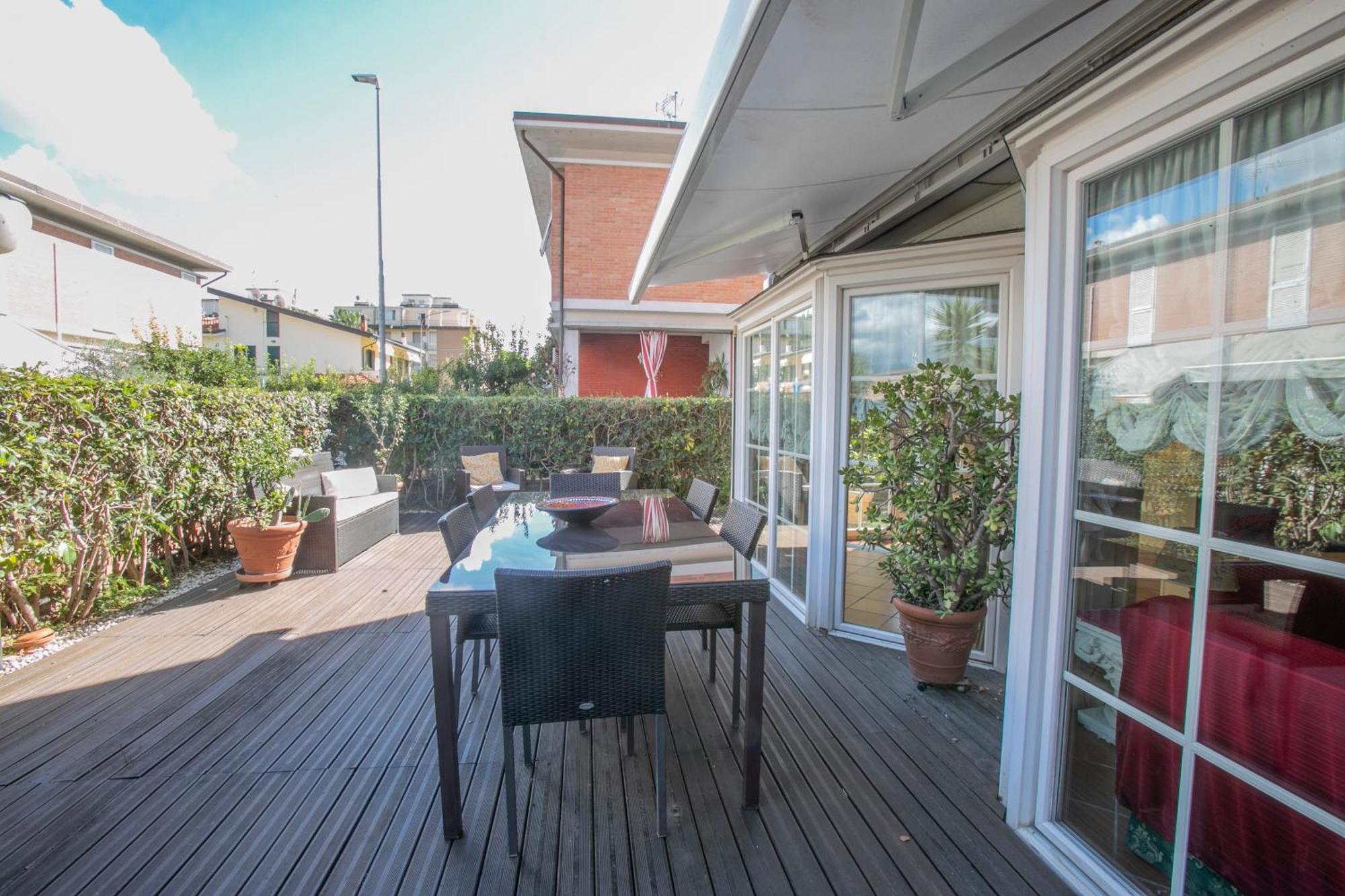 Maison Renee Viareggio Exterior foto